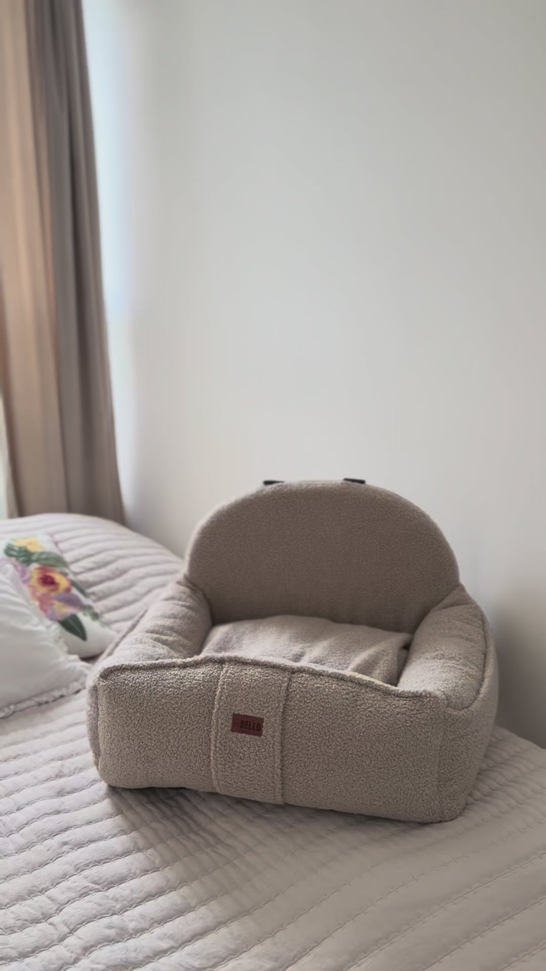 Autosedačka pro psy Bouclé SAND